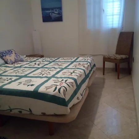 Arinaga Playa 3* 阿桂姆斯